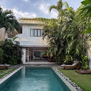 Villa Chocolat, Seminyak (Bali)